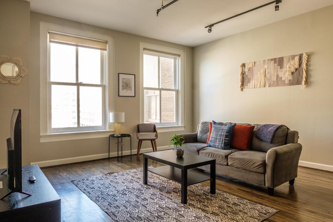 شقة Frontdesk I The Rice Apts Downtown هيوستن الغرفة الصورة